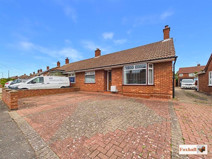 3 Bedroom Semi-Detached Bungalow For Sale In Glencoe Road, Ipswich, IP4