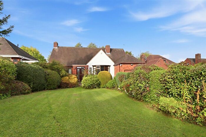 2 Bedroom Bungalow For Sale In Main Road, Cutthorpe, S42