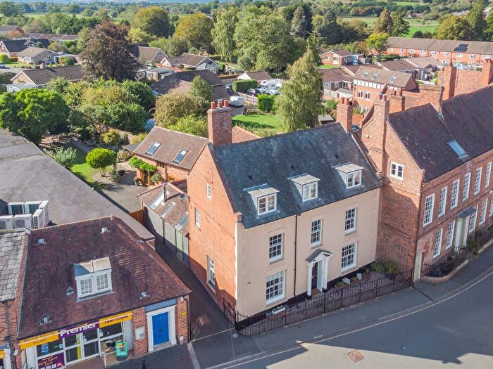 5 Bedroom Town House For Sale In Market Square, Tenbury Wells, Worcestershire, WR15