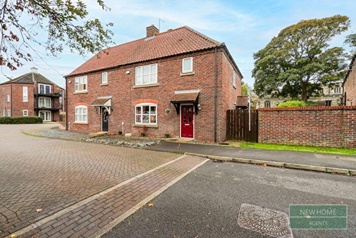 3 Bedroom Semi-Detached House For Sale In All Saints Mews, Preston, Hull, HU12