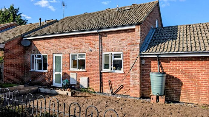 3 Bedroom Semi-Detached House For Sale In Lilac Close, Bordon, Hampshire, GU35