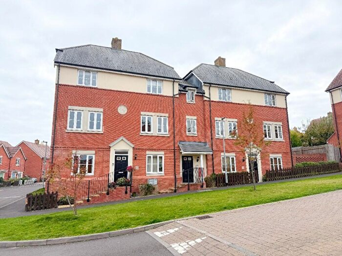 2 Bedroom Apartment For Sale In Flint Way, Salisbury, Wiltshire, SP2