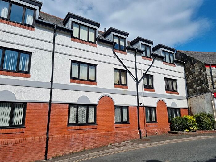 2 Bedroom Flat For Sale In Westgate Mews, Launceston, PL15