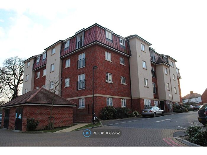 1 Bedroom Flat To Rent In Nursery View House, Morden, SM4