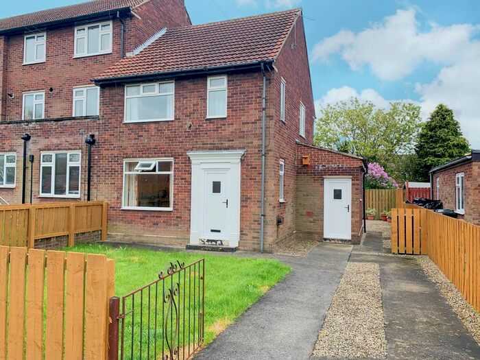2 Bedroom End Of Terrace House For Sale In Barkston Avenue, York, YO26