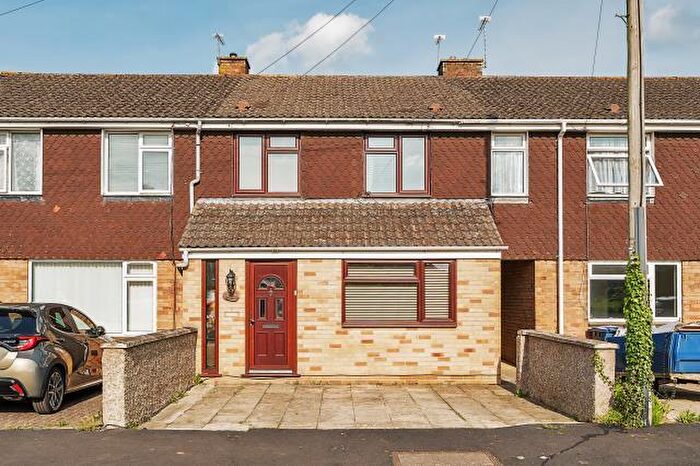 3 Bedroom Terraced House For Sale In Kendall Crescent, Oxford, Oxfordshire, OX2
