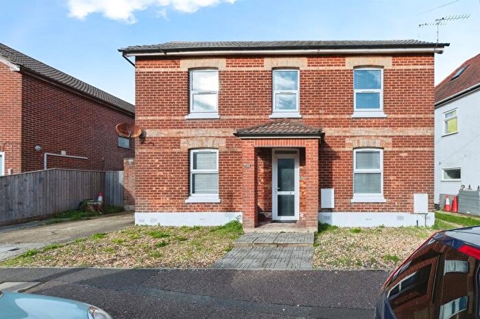 5 Bedroom Detached House For Sale In Cardigan Road, Bournemouth, BH9