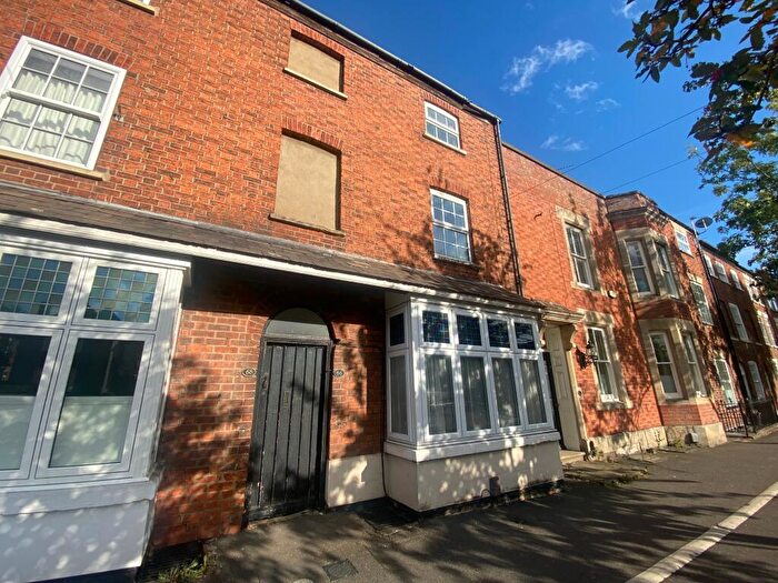 Terraced House To Rent In North Parade, Grantham, NG31