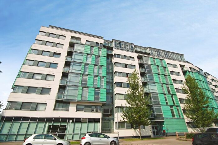 1 Bedroom Flat To Rent In Ingram Street, Leeds, West Yorkshire, Uk, LS11