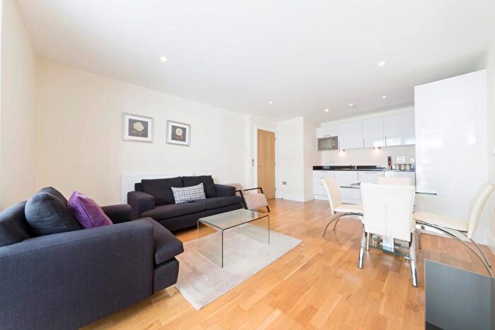1 Bedroom Flat To Rent In Millharbour, Canary Wharf, E14