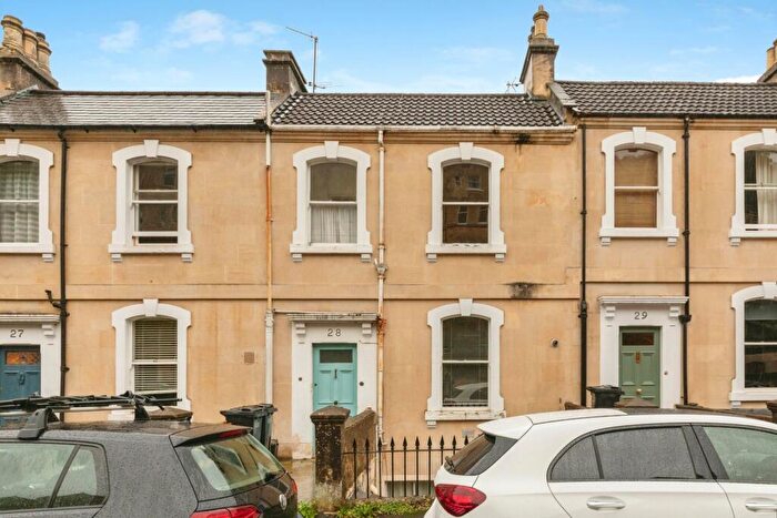 2 Bedroom Flat To Rent In Belgrave Crescent, Bath, BA1