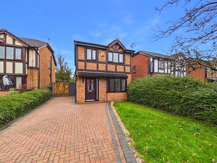 3 Bedroom Detached House To Rent In Dunmail Close, Tyldesley, M29