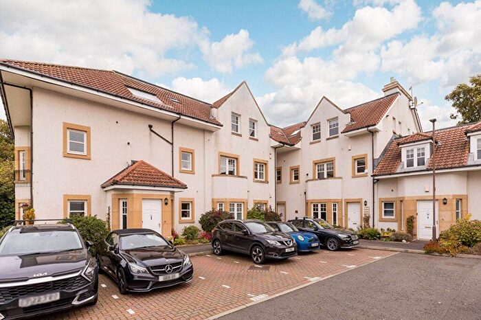 2 Bedroom Flat For Sale In / Cramond Road North, Edinburgh, EH4