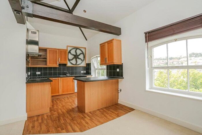 2 Bedroom Flat For Sale In London Road, Dover, Kent, CT17