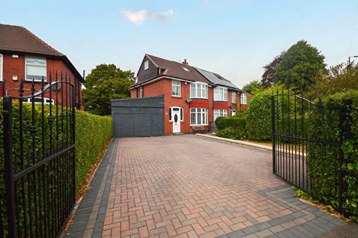 3 Bedroom Semi-Detached House For Sale In East Bawtry Road, Rotherham, S60