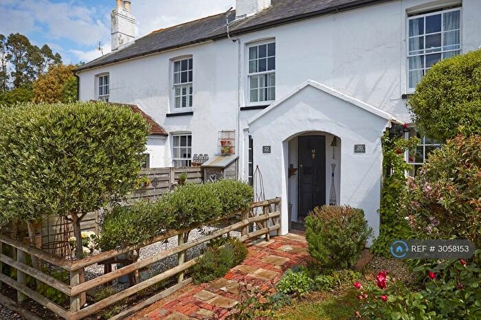 2 Bedroom Terraced House To Rent In Solent View Road, Cowes, PO31