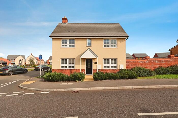 3 Bedroom Detached House For Sale In Brassey Way, Henlow, SG16
