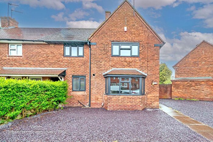 3 Bedroom End Of Terrace House For Sale In Hough Road, Walsall, WS2