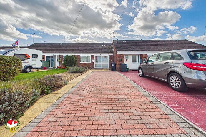 2 Bedroom Terraced Bungalow For Sale In Fieldcourt Gardens, Quedgeley, GL2