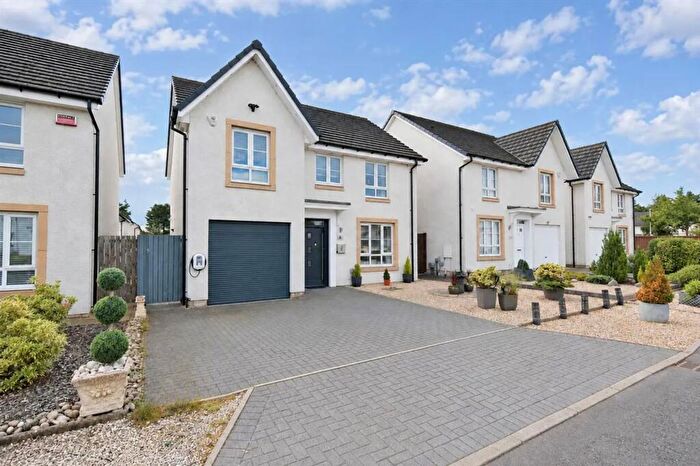 4 Bedroom Detached House To Rent In Howatston Court, Livingston, EH54
