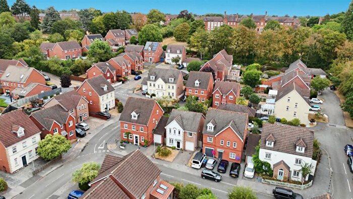 4 Bedroom Detached House For Sale In Admington Drive, Hatton Park, Warwick, CV35