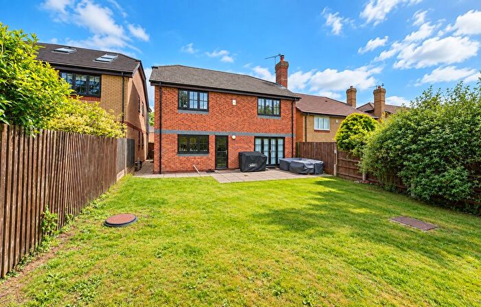 4 Bedroom Detached House For Sale In Walnut Grove, Hemel Hempstead, HP2