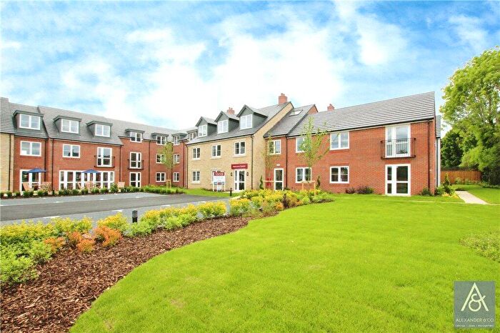 2 Bedroom Apartment For Sale In Halse Road, Brackley, Northamptonshire, NN13