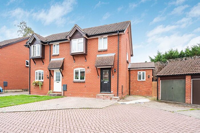 3 Bedroom Semi-Detached House For Sale In Bickney Way, Fetcham, KT22