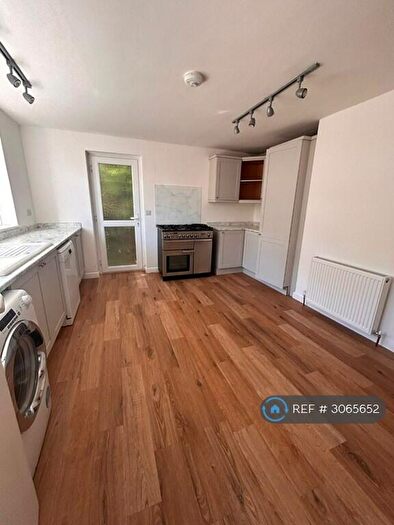 3 Bedroom Detached House To Rent In Lonnen Road, Wimborne, BH21