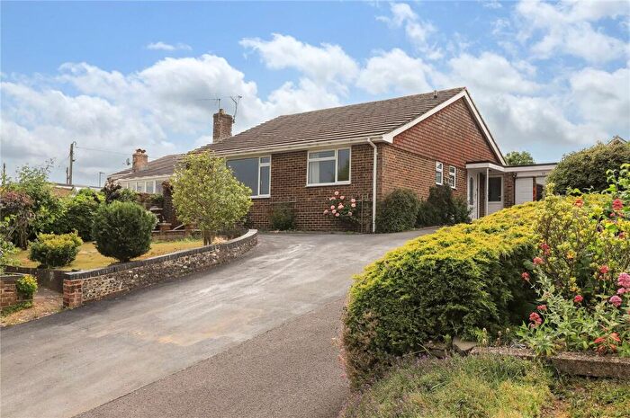 3 Bedroom Bungalow For Sale In Crescent Close, Winchester, Hampshire, SO22