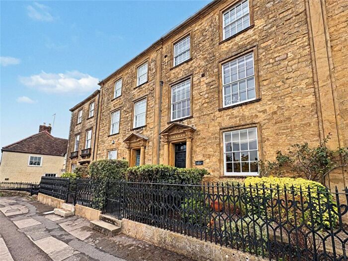 1 Bedroom Apartment For Sale In Greenhill, Sherborne, Dorset, DT9