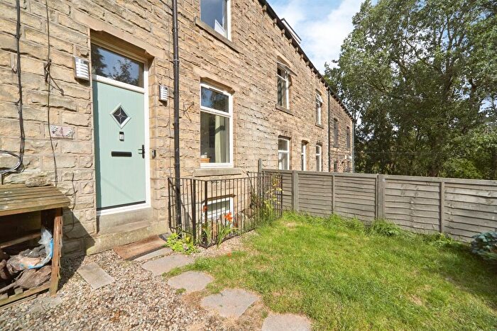 4 Bedroom Terraced House For Sale In Elder Bank, Cullingworth, Bradford, BD13