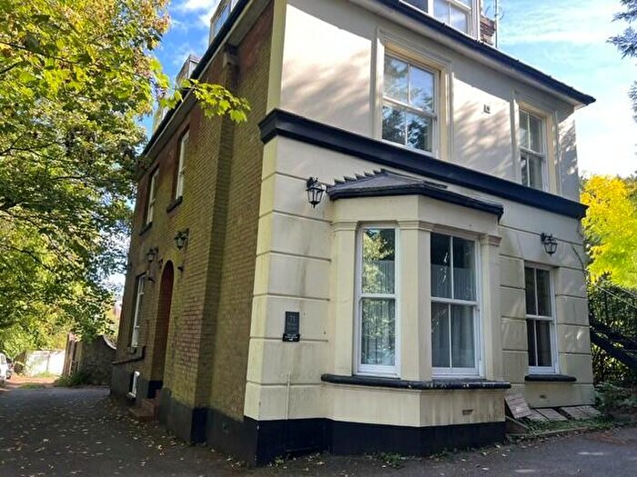 2 Bedroom Flat To Rent In Old Dover Road, Canterbury, CT1