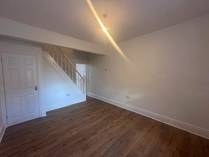 3 Bedroom End Of Terrace House To Rent In Peel Street, DY11