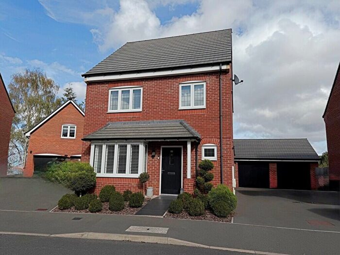 4 Bedroom Detached House For Sale In Martin Drive, Kenilworth, CV8