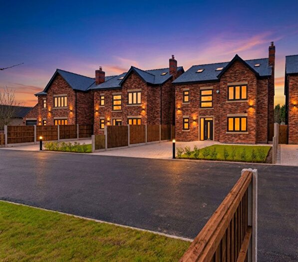 6 Bedroom Detached House For Sale In Marsh Brook Close, Rixton, WA3