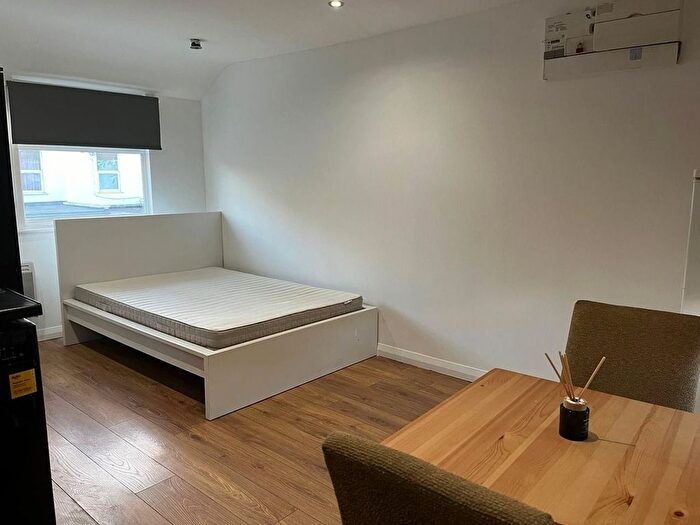 1 Bedroom Studio To Rent In Walpole Road, London, SW19