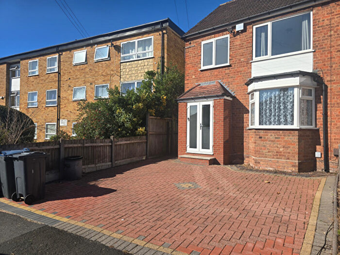 3 Bedroom Semi-Detached House To Rent In Chaffcombe Road, Birmingham, B26