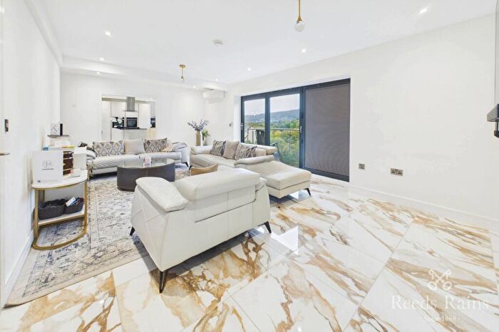 4 Bedroom Detached House For Sale In Washer Lane, Halifax, HX2