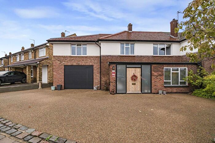4 Bedroom House For Sale In Cold Blow Crescent, Bexley, DA5