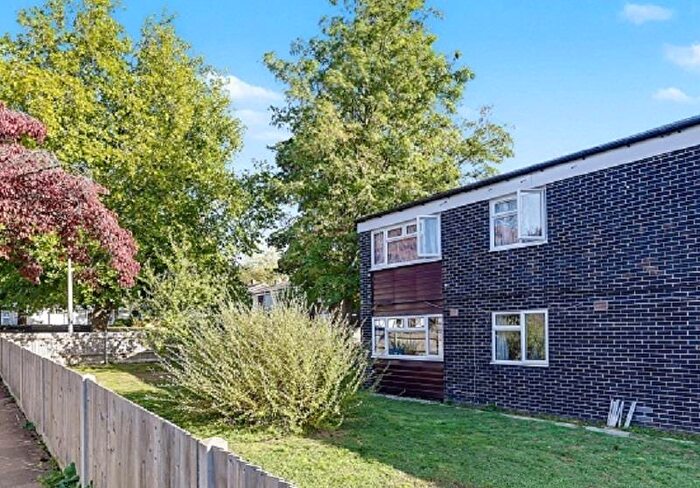 1 Bedroom Maisonette For Sale In Lonsdale Road, Stevenage, SG1