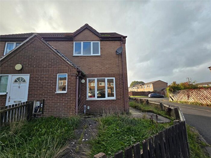 2 Bedroom Semi-Detached House For Sale In Baslow Grove, Buxton, Derbyshire, SK17