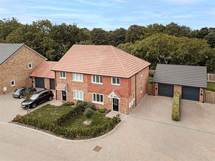3 Bedroom Semi-Detached House For Sale In St Stephens Park, Ramsgate., CT12