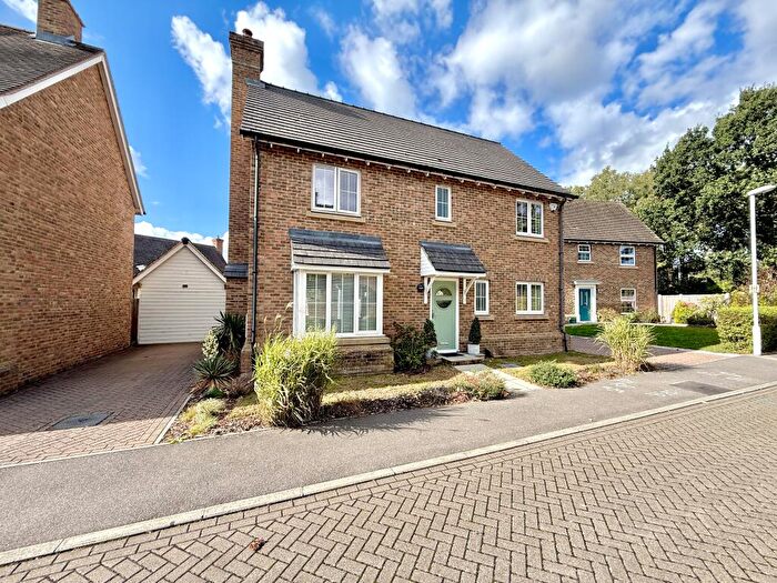 4 Bedroom Detached House To Rent In Butler Close, ME17
