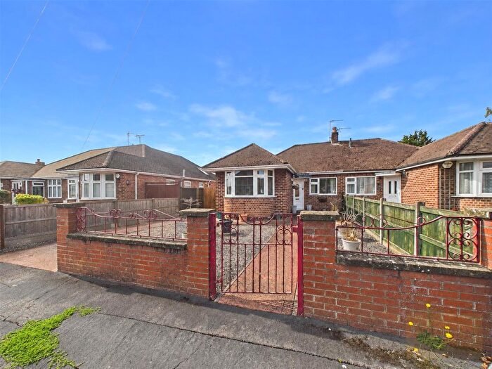 2 Bedroom Semi-Detached Bungalow For Sale In Hillview Drive, Hucclecote, GL3
