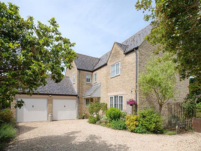 4 Bedroom Detached House For Sale In Beeches Lane, Dauntsey Lock, Chippenham, SN15