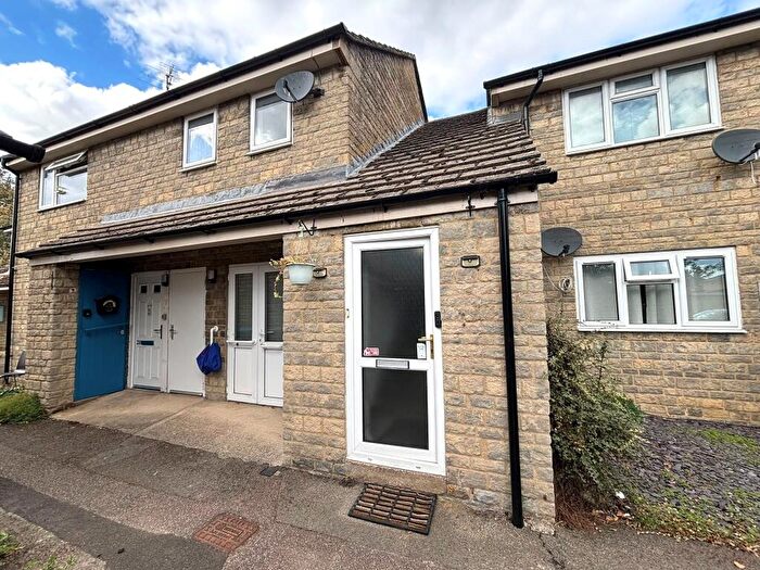 2 Bedroom Maisonette To Rent In Corn Street, Witney, OX28