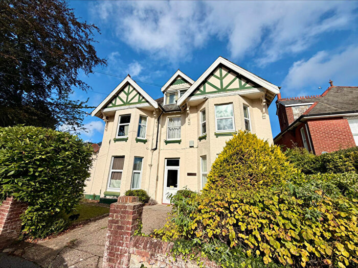 Flat To Rent In The Gables, Groveley Road, Bournemouth, Bournemouth Christchurch Poole, BH4