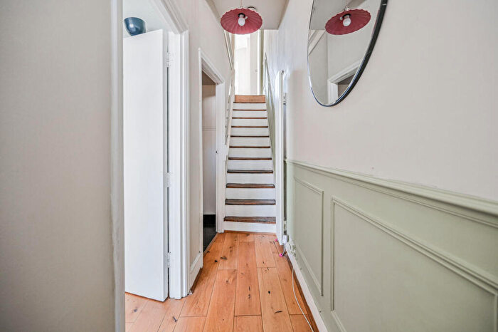 3 Bedroom Terraced House To Rent In Harcourt Road, Stratford, London, E15