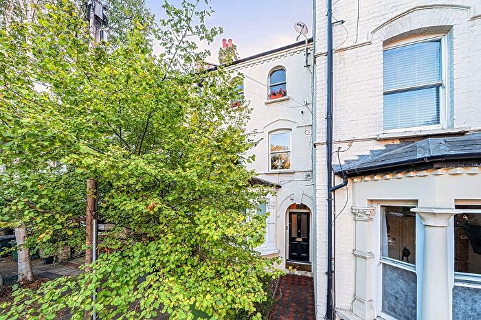1 Bedroom Flat For Sale In Vauxhall Grove, Vauxhall, London, SW8
